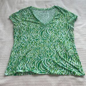 Large Vineyard Vines V-Neck Short-Sleeve T-Shirt